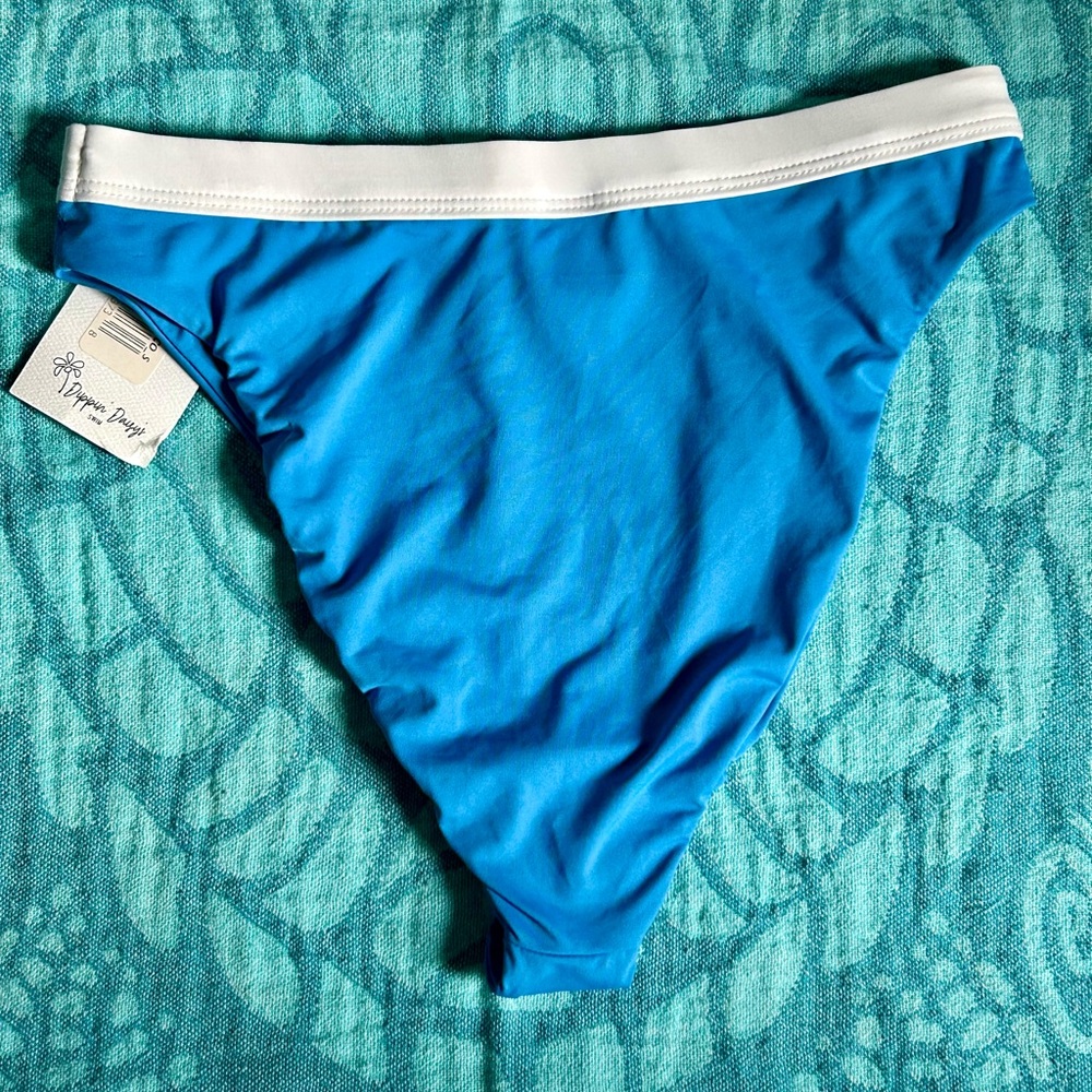 Dippin' Daisy's Bandeau Top New Cheeky Bikini Bottom Swimwear Set - Picture 6 of 15